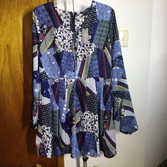 Romeo & Juliet Couture Dresses & Skirts - Romeo & Juliet Couture Patchwork Bell Sleeve Mini